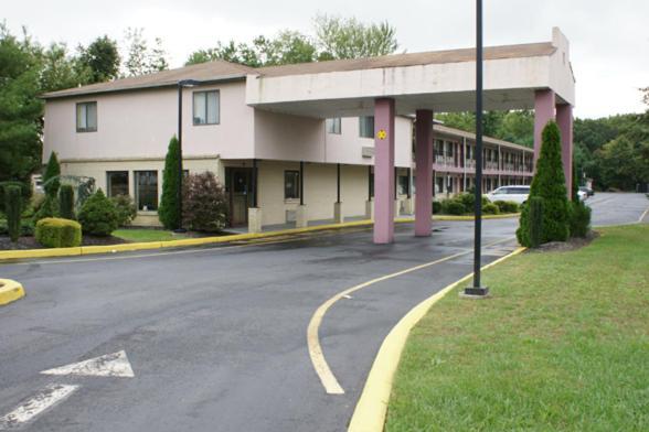 Farmingdale Express Inn - Wall מראה חיצוני תמונה