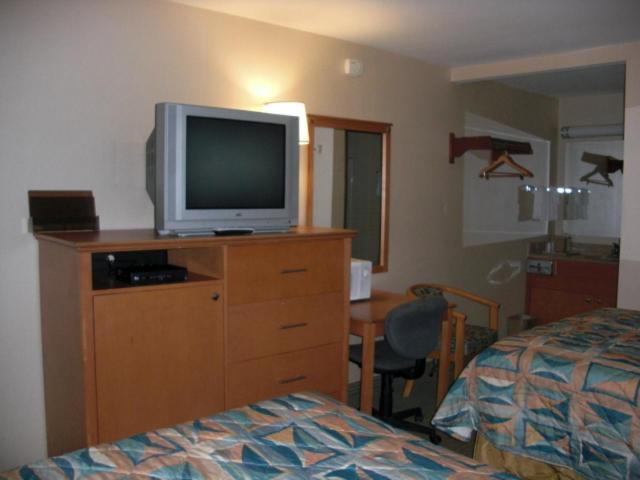 Farmingdale Express Inn - Wall מראה חיצוני תמונה