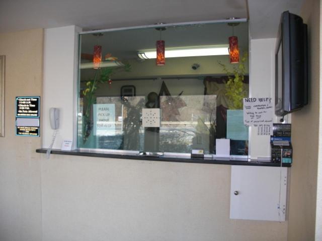 Farmingdale Express Inn - Wall מראה חיצוני תמונה