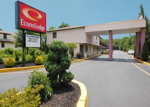 Farmingdale Express Inn - Wall מראה חיצוני תמונה
